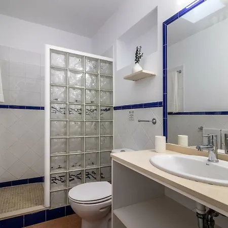 Casa vacanze Flatguest Yaiza + Terrace + Pool + A/c